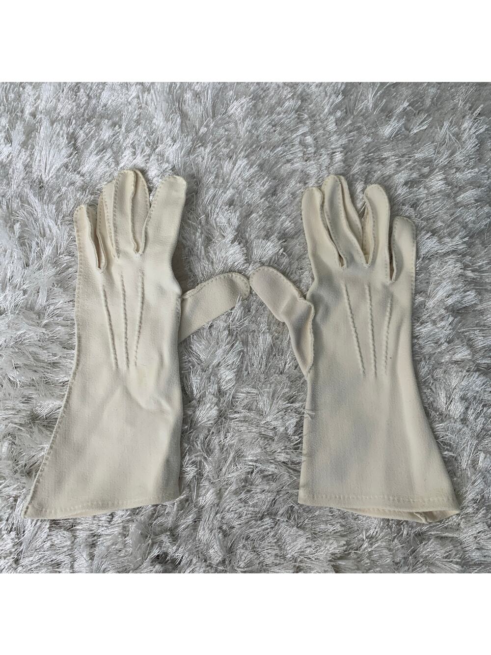 50s 60s White Cream Gloves Raised Detail OSFM